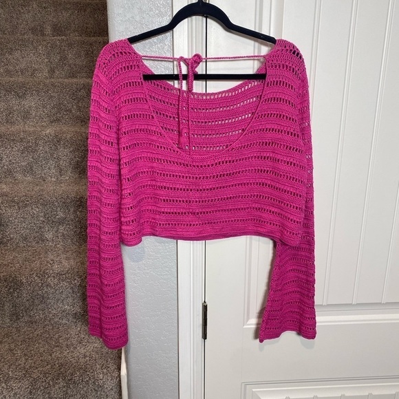 Lovers + Friends Crochet Open Back Tie Sweater pink - Picture 2 of 7